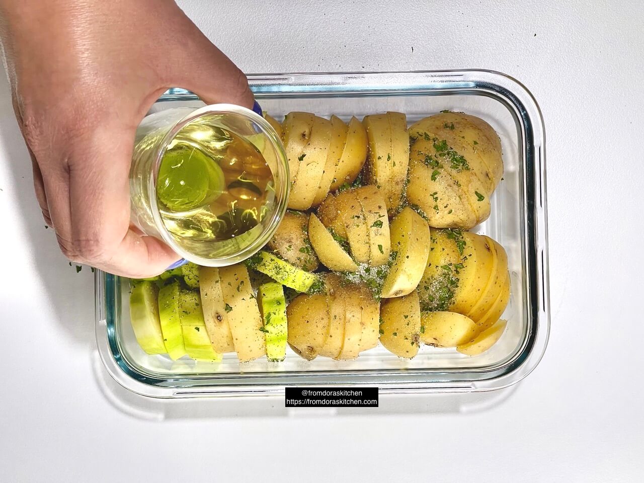 Drizzle the oil on the vegetables