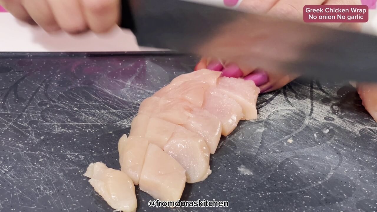 How to make greek chicken wraps without onion - cut chicken